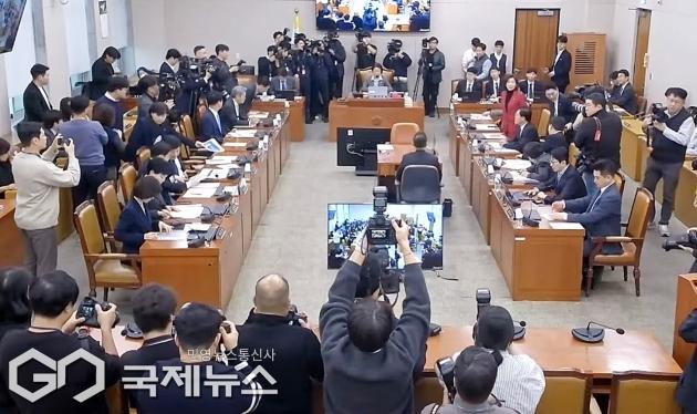 ▲국회 법제사법위원회는 11일 오후 국민의힘의 개회 요구로 전체회의가 열리고 있다./사진=이용우 기자 